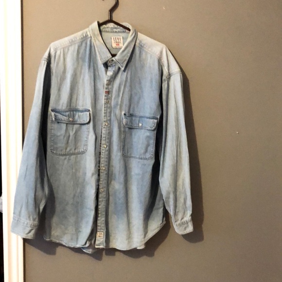 Vintage Levi’s jean shirt - Picture 1 of 2